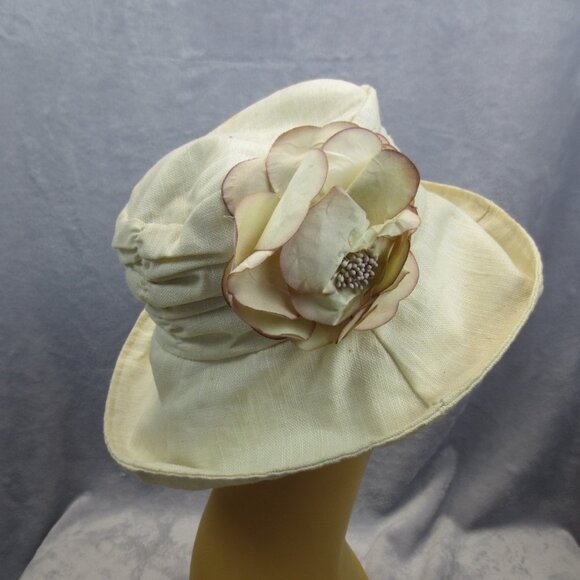 Vtg Cream Off-White Women\'s Summer Hat Linen Rouched Made in Hong Kong Flower M main image 4